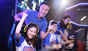 VR��ý�c늸�(j��ng)�\(y��n)�I(y��ng)