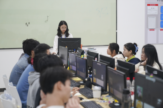 Խ��Խ�����I(y��)ϲ�gУ�W(xu��)�������������������