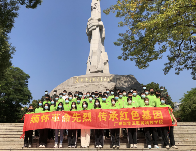 ���Ѹ������ң����мtɫ����