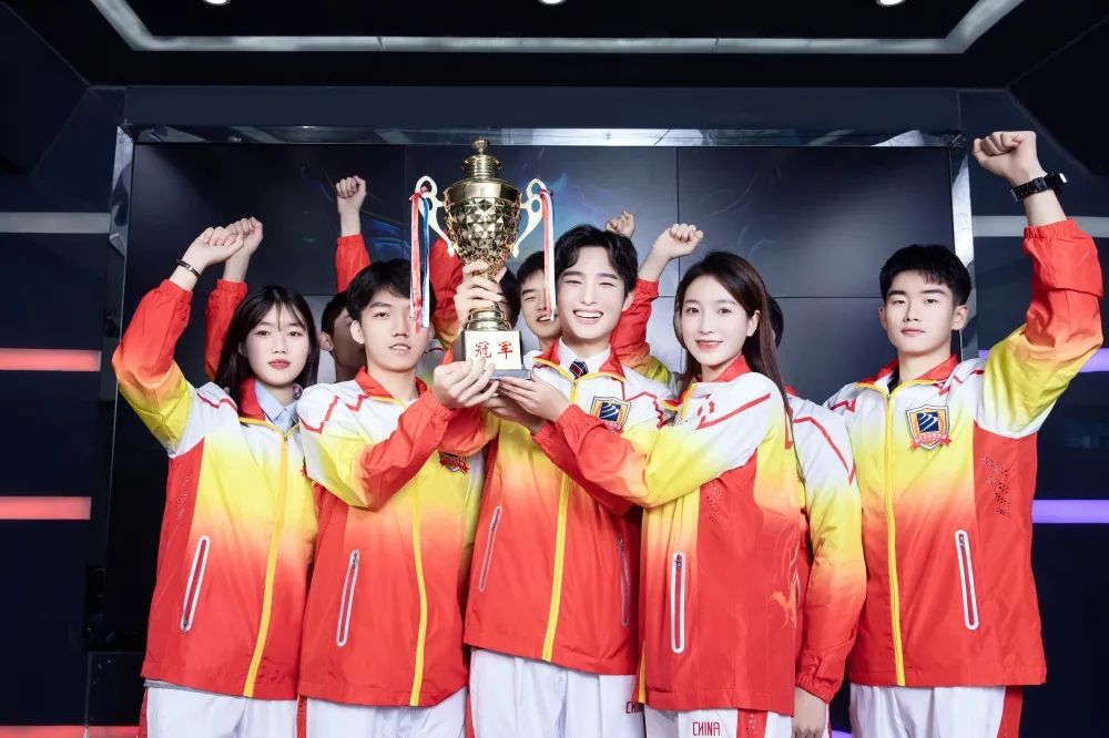 ���sҫ�ഺ����(w��n)�����ߡ�|2022��ӭ���\(y��n)�����AУ�H늸�(j��ng)(li��n)ِ�����_(k��i)������Ѫ��(l��i)��(zh��n)��