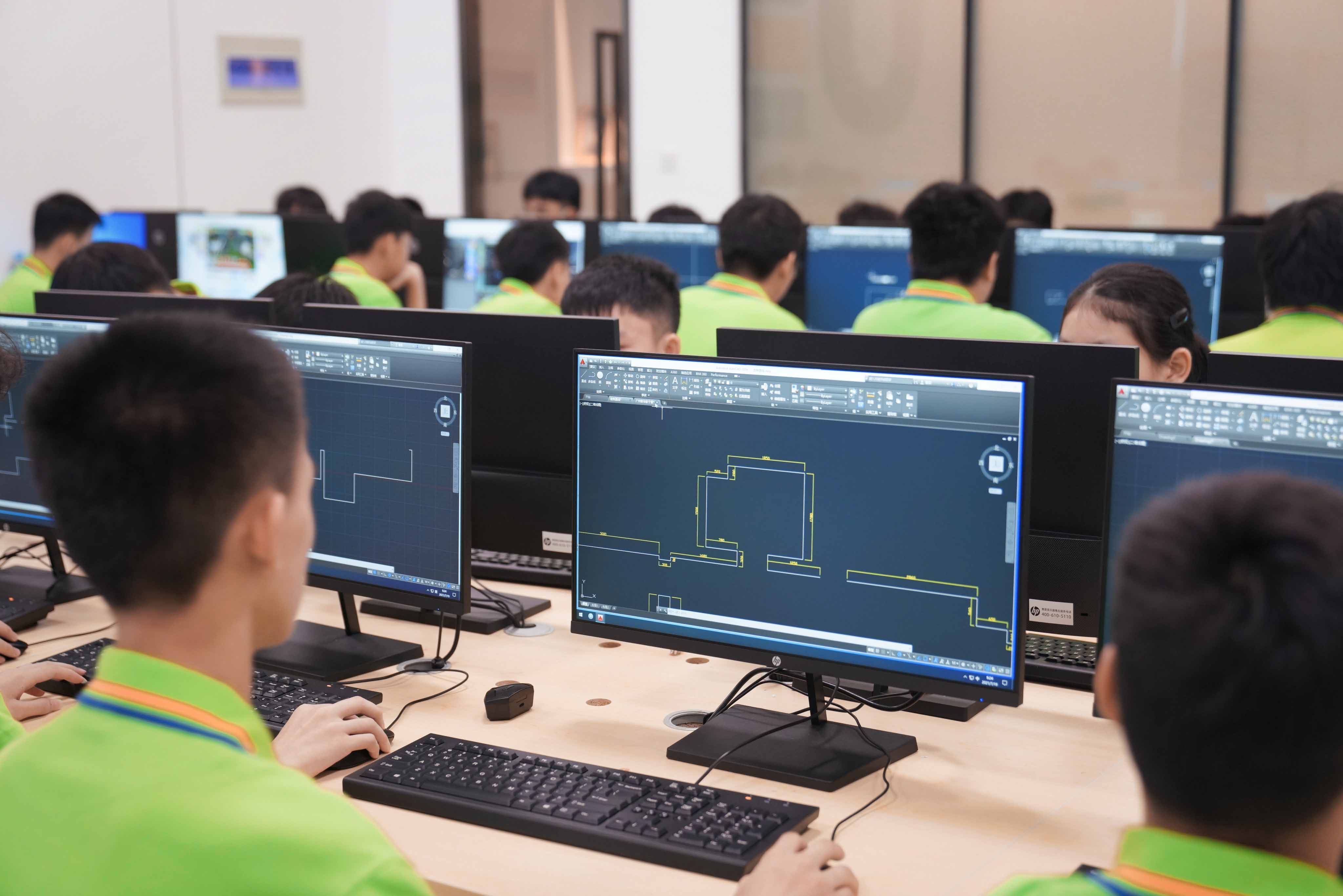 �I(y��)����ָ�������·��򣬏V�����A2022�＾У���A�ư���������