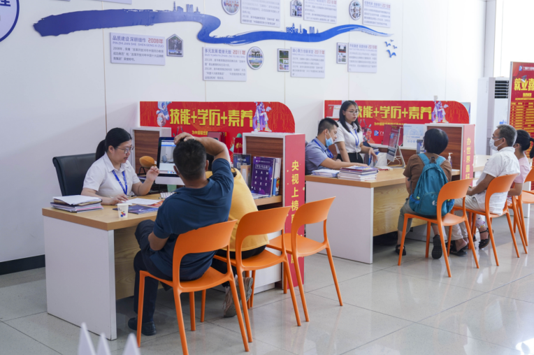 �V�����A��ĩУ�@�_��������ע�W(xu��)���o���������x����