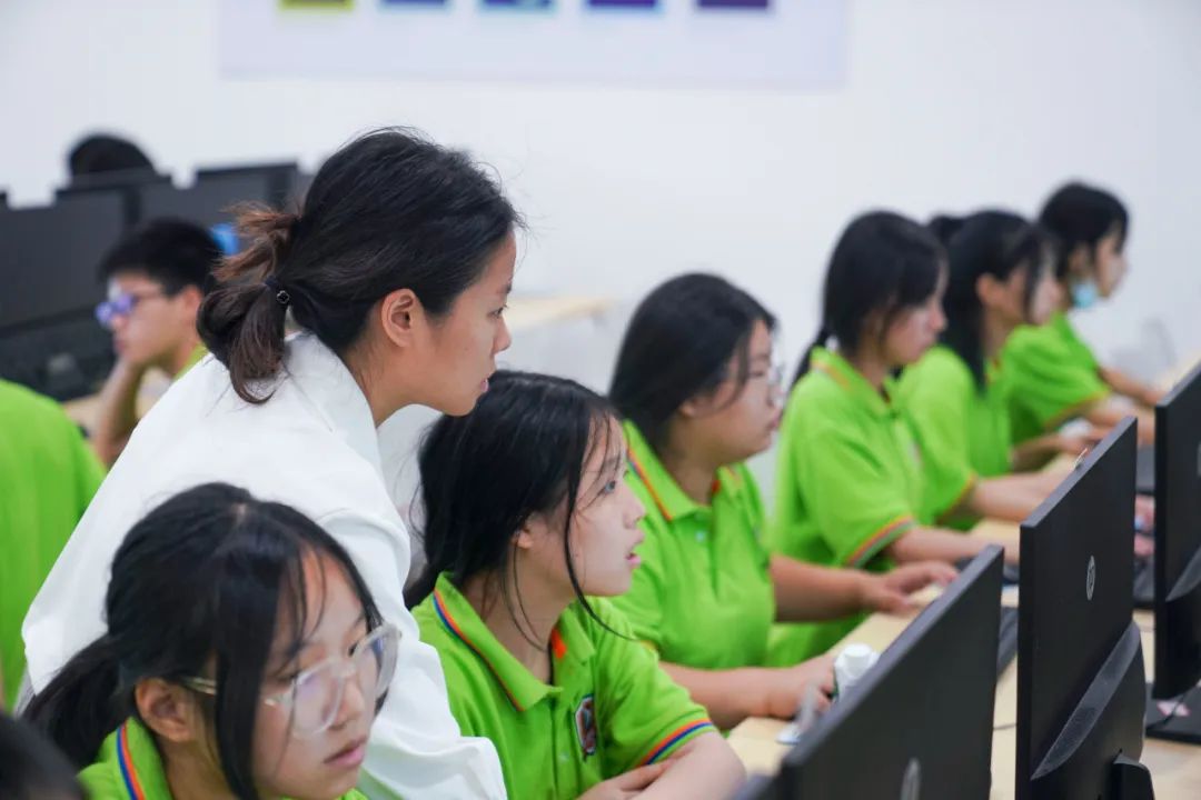 ��������У�����@���c(di��n)���l(f��)��