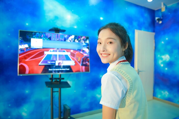 ʯ���f���A��X�WУ