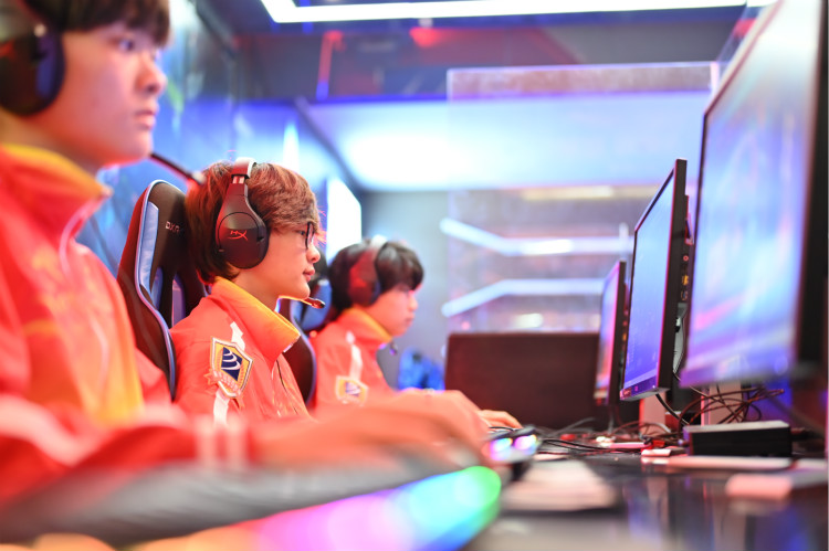 <���A���I(y��)�f>�Ї���Ӹ�����Ȼ�߸����M(j��n)