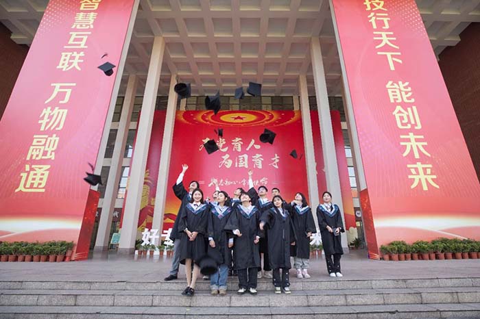 ���c�����P(gu��n)���п��R���](m��i)��������ǰ��������һ����